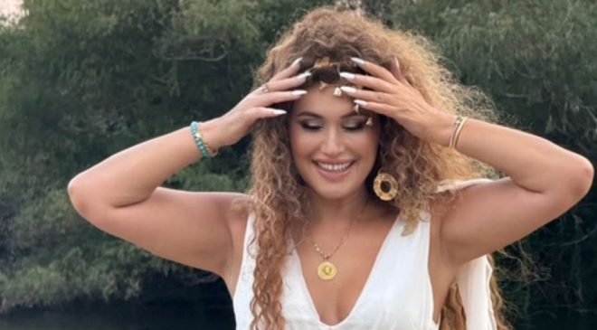 Romina Gas’tan Tarihle Buluşan Yeni Single: “Aşk Saf Duygudur”
