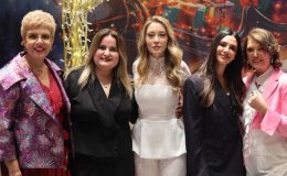 Serap Mercimek Standında Ünlü İsimleri Misafir etti. .