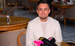 Türk moda tasarımcısı Cafer Andıç, son dönemde gerçekleştirdiği çarpıcı projelerle adından söz ettiriyor.