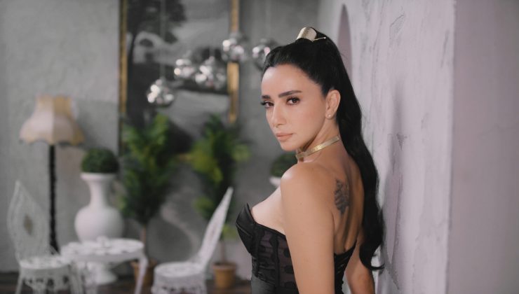 Öykü Gürman’dan yeni tekli “Bak Hepsi Bu”