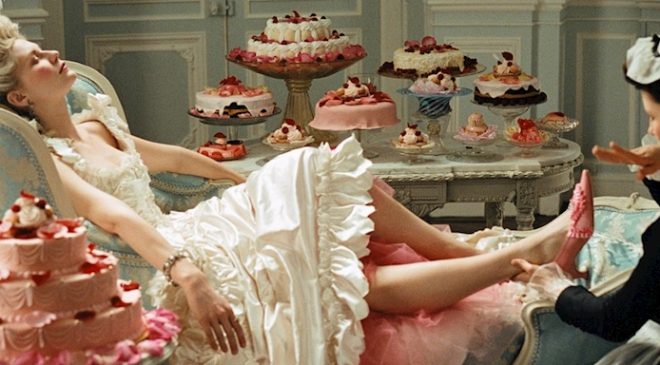 Yemekten Sonra Tatlı İsteği Neden Artar ve Nasıl Kontrol Edilir?