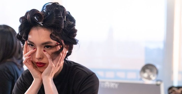 Kontakt Lens + Makyaj: Göz Sağlığını Tehlikeye Atmadan Nasıl Yapılır?