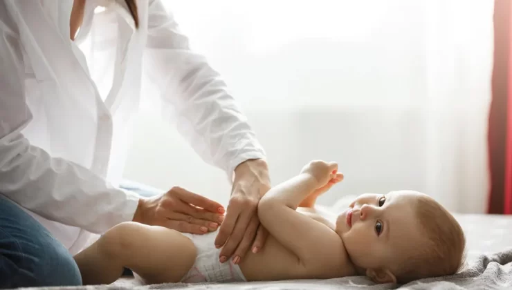 Bebek Bezi Nasıl Bağlanır? Adım Adım Kılavuz