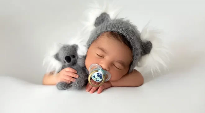 Bebeklerde Emzik Kullanımı Doğru Mu? | modagirdim Blog