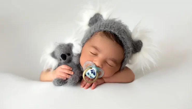 Bebeklerde Emzik Kullanımı Doğru Mu? | modagirdim Blog