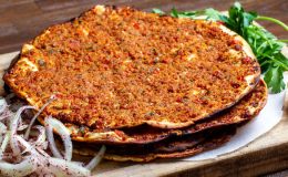 Evde Taş Fırın Lezzetinde: Lahmacun – modagirdim.com