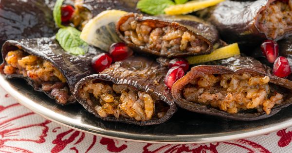 Ekşili: Zeytinyağlı Kuru Patlıcan Dolması – modagirdim.com