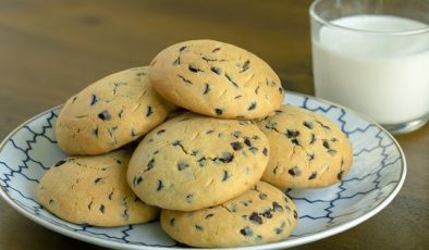 Süte En Çok Yakışan: Damla Çikolatalı Kurabiye – modagirdim.com