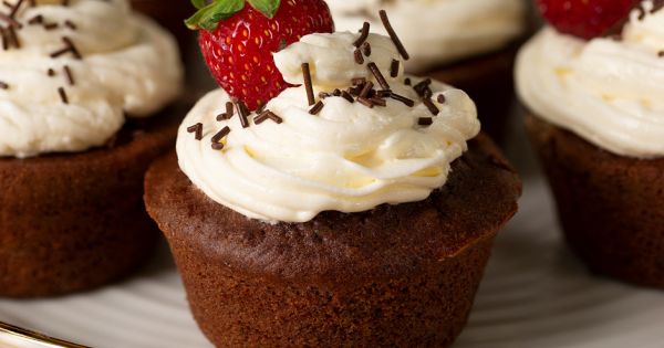 Hafta Sonu Bizdeyiz: Kakaolu Cupcake Tarifi – modagirdim.com
