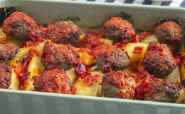 O Bir Kurtarıcı: Fırında Köfte Patates Tarifi – modagirdim.com