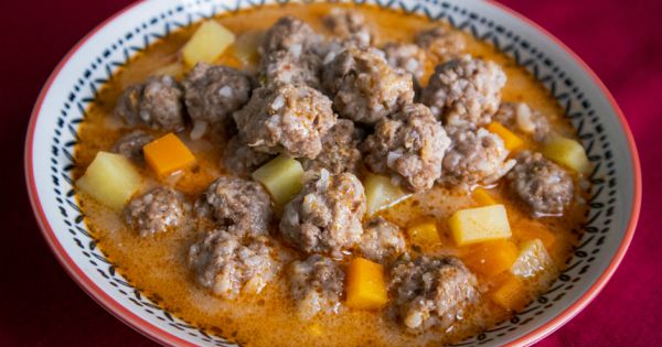 Dağılmadan Pişmesinin Sırlarıyla: Ekşili Köfte – modagirdim.com