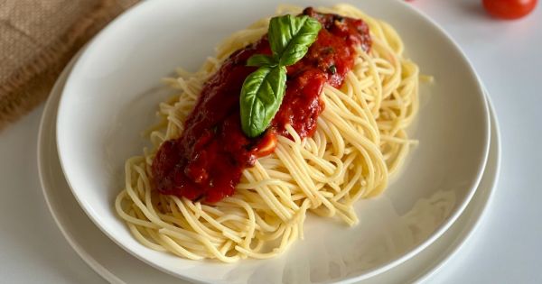 Fesleğen Kokar: Napoliten Soslu Makarna – modagirdim.com