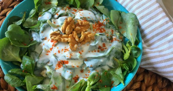 Masum Bir Meze: Yoğurtlu Semizotu Salatası