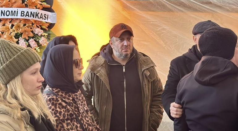 7 ay önce annesini kaybeden Serkan Keskinin acı günü Babası hayatını kaybetti