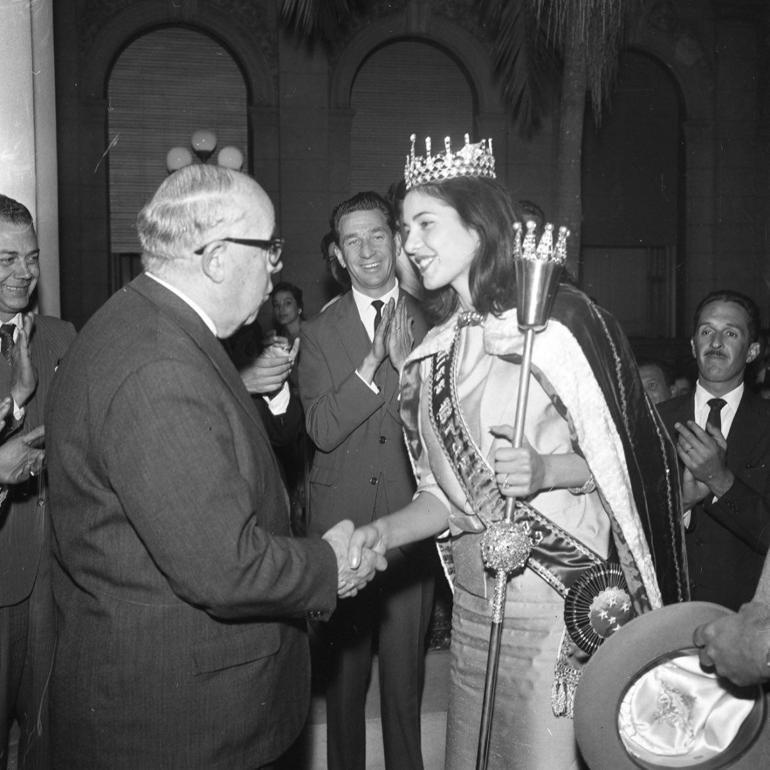 Doğum gününe 9 gün kala acı haber geldi Kainat Güzel son yolculuğuna tacı ile uğurlandı