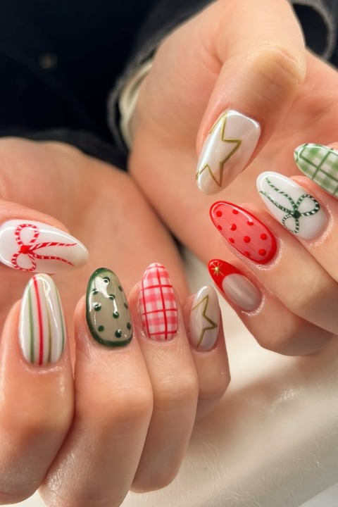 Yeni Yıla Havalı Bir Giriş: Yılbaşı Temalı Tırnak İlhamları / 0