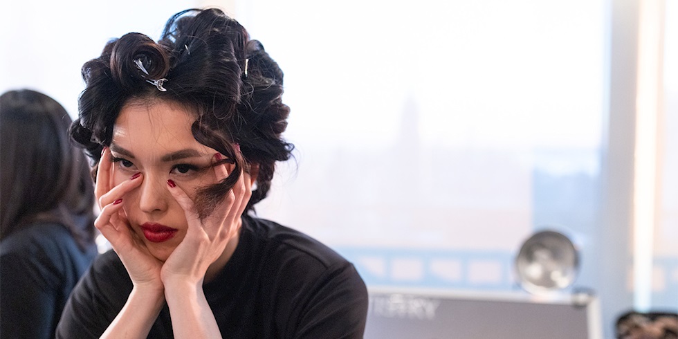 Kontakt Lens + Makyaj: Göz Sağlığını Tehlikeye Atmadan Nasıl Yapılır?