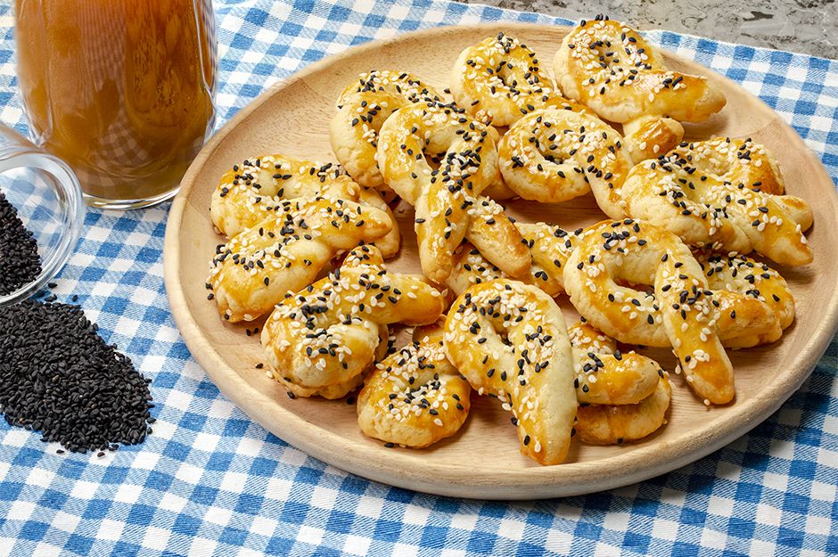 Pastane Usulü Sirkeli Tuzlu Kurabiye Tarifi