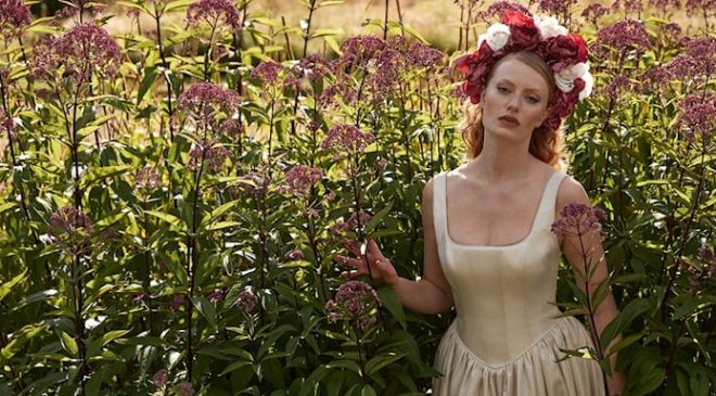 Parfüm Aileleri 101: Hangi Kokular Hangi Ruh Haline Uyum Sağlar?