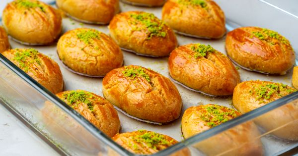 Pastanelerde Yediklerinizden Farksız: Şekerpare – modagirdim.com