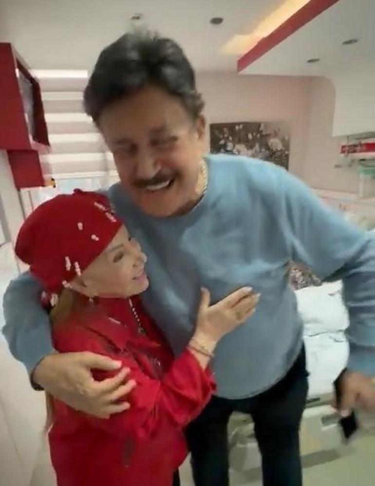 Bedia Akartürk ve Gökhan Günay yıllar sonra bir araya geldi