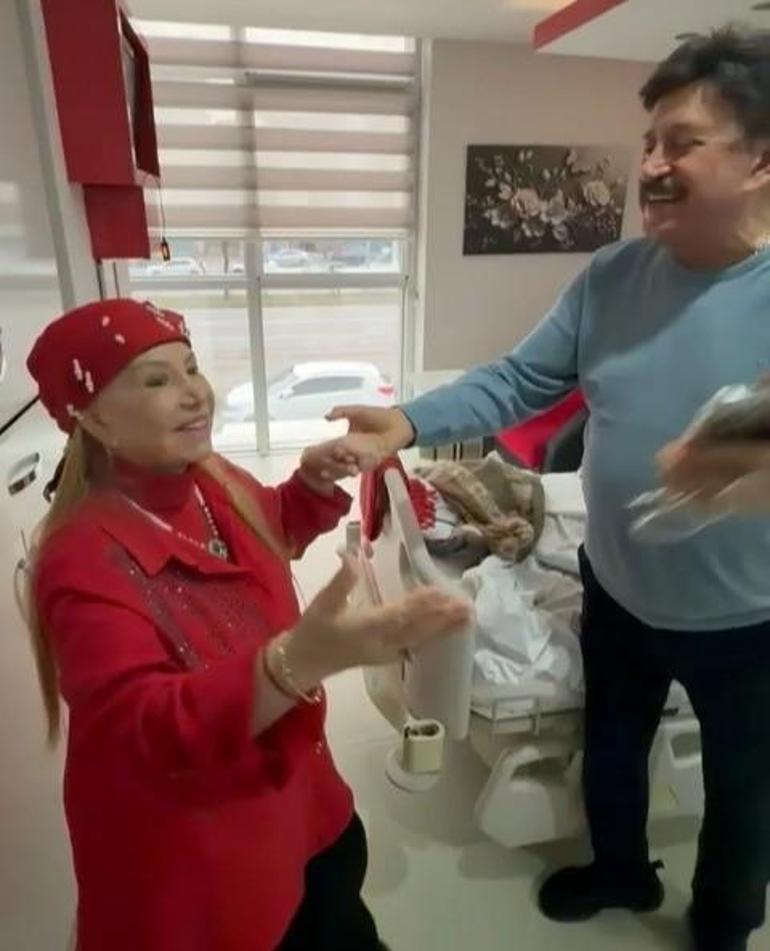 Bedia Akartürk ve Gökhan Günay yıllar sonra bir araya geldi