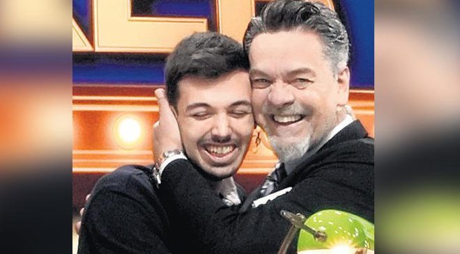 Bilgi ve esprinin rekabeti güldürecek