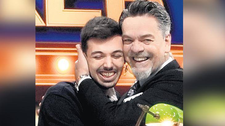 Bilgi ve esprinin rekabeti güldürecek