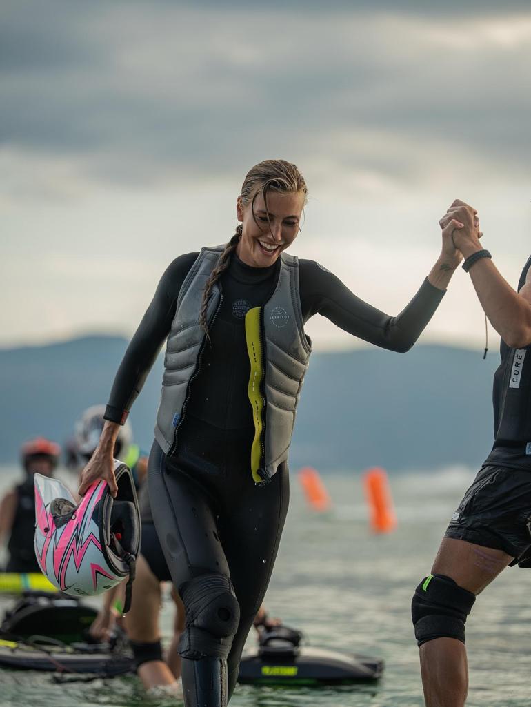 Çağla Şıkelden para açıklaması 300 bin liralık çantayla yürümem