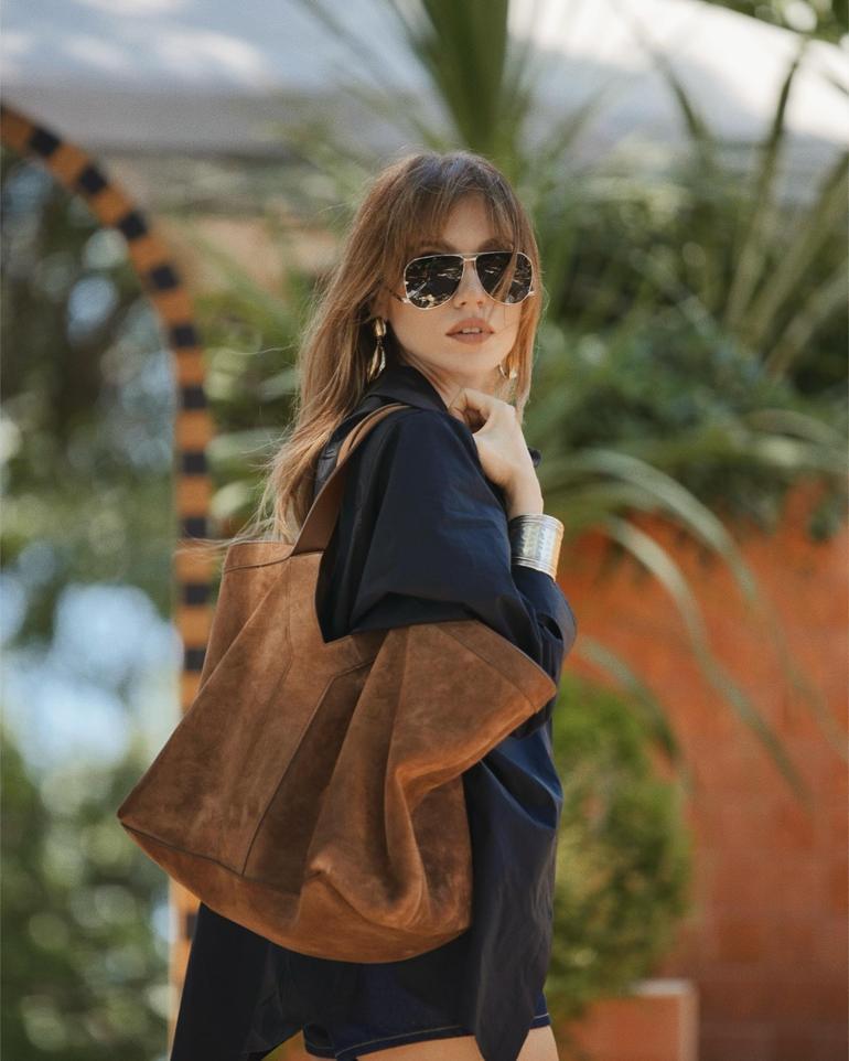 Duygu Özaslandan iddialı tarz Bakan bir daha baktı