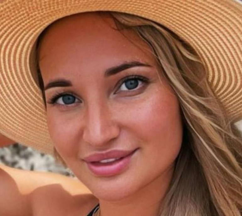 Estetik ameliyat faciası Ünlü fenomen 38 yaşında hayatını kaybetti