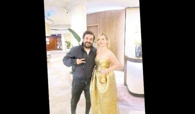 Hasan Can Kaya’dan otel lobisinde kutlama