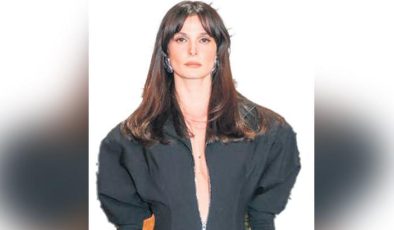 Lavanta halıya siyah imza