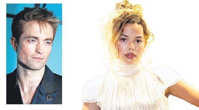 Nilüfer Yanya’yı dinliyor