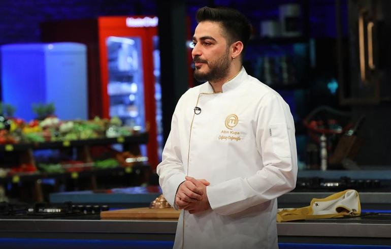 Son ceketin sahibi belli oldu MasterChef All Star Altın Kupada 4 isim elendi