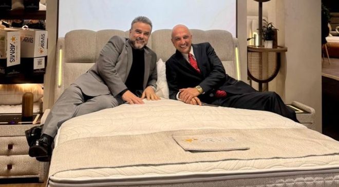 REKLAM YÜZÜ OLMAYA DEVAM EDECEK…