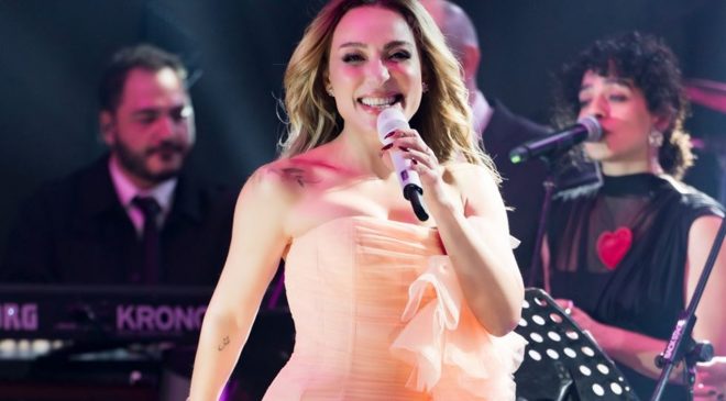 Ziynet Sali’den Kıbrıs’ta Aşk Dolu Sevgililer Günü