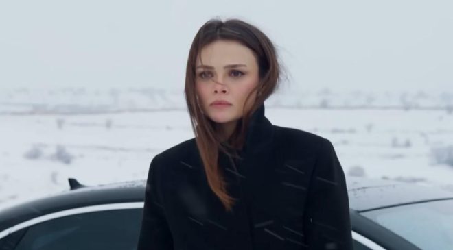 Karlar kraliçesi Alya! Soğuğa rağmen ışıldadı