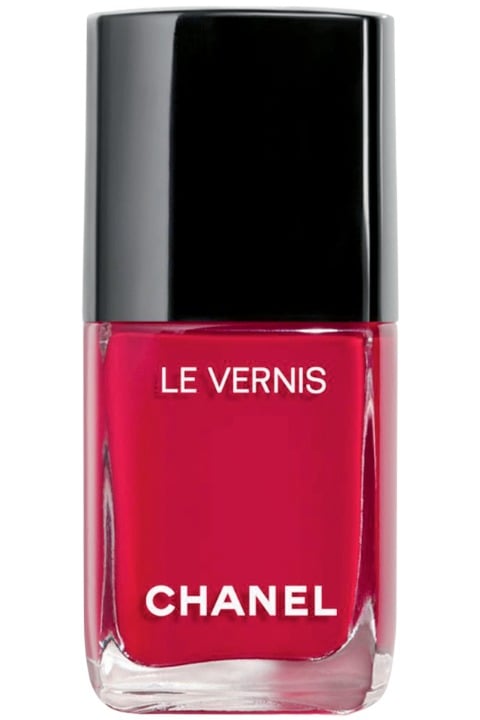 Kırmızı Ojenin Dönüşü: Gücün ve Yeni Nesil Feminenliğin Kültürel Manifestosu / 7