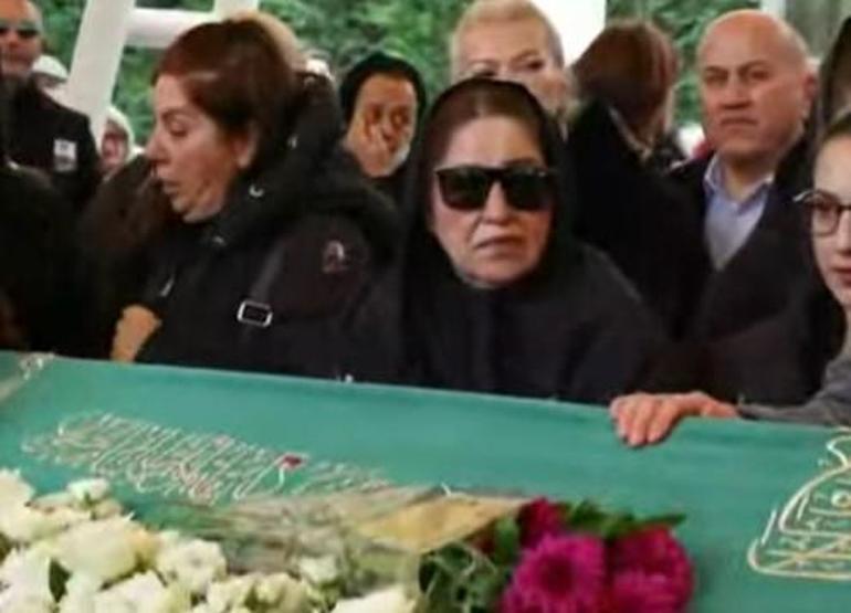 Şarkıcı Hatice, Fatih Ürekin ablasına ateş püskürdü Timsah gözyaşları