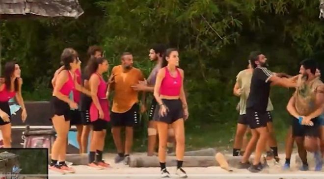 Survivor'da kavga çıktı! Birbirine giren Ramazan ve Sercan'ı arkadaşları güçlükle ayırdı