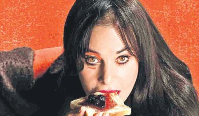 Tek başına ayrılığı anlatacak