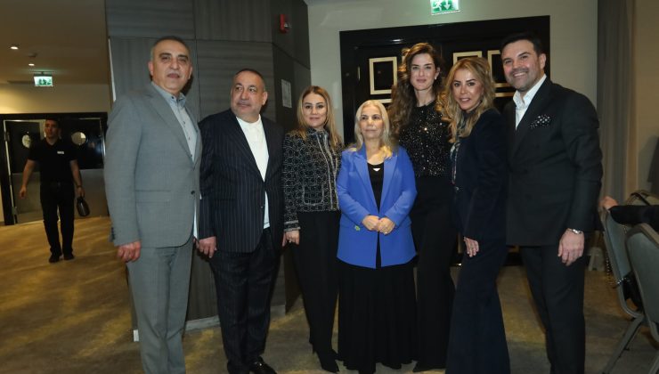 Murat ve Vildan Keloğlu dostlarI için Ramada da Bayram öncesi verdiği son iftar yemeği.