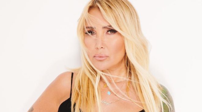 Yonca Evcimik “90’lar Ekspresi” için kampa girdi