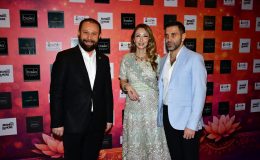 Bollywood Işıltısı Raffles İstanbul’u Sardı  Ünlüler Alışveriş Davetinde Buluştu