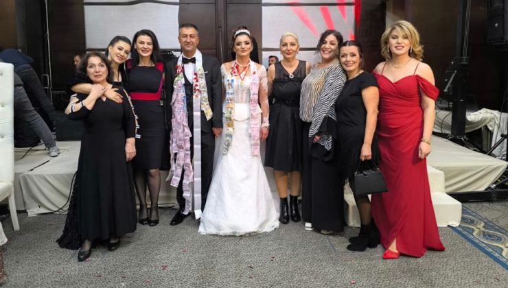 Cemiyet, Sanat ve Siyaset Dünyası Bu Düğünde Buluştu! Selahattin Alpay’dan Sürpriz Sahne