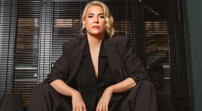 51 yaşında olduğuna kimse inanamıyor! Şebnem Dönmez gençlik sırrını açıkladı