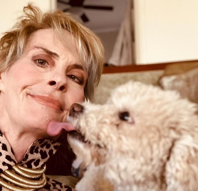 80lerin moda ikonuydu Beyin tümörüyle mücadelesini kaybetti