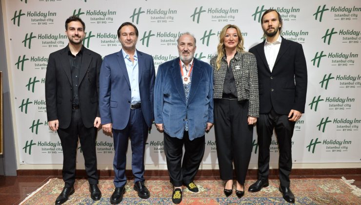 UĞUR BATUR’DAN MEHMETÇİKLER İÇİN ANLAMLI MÜZAYEDE