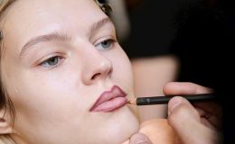 Dudak Kontürü Yeniden Yazılıyor